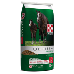Purina Ultium Growth. Green feed bag.