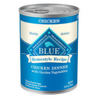 Blue Buffalo Homestyle Recipe Chicken Dinner with Garden Vegetables & Brown Rice Canned Dog Food. Blue and white can of wet dog food.