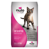 Nulo Freestyle High-Meat Kibble Chicken & Cod Recipe Dry Cat Food. White and pink feed bag.